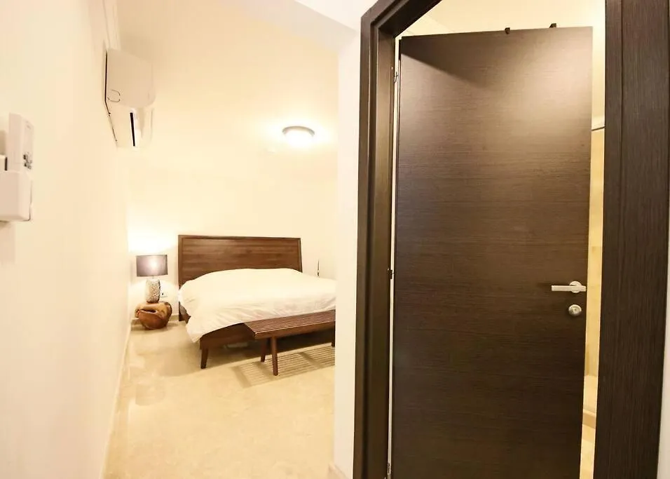 公寓 Spacious Condo With Private Terrace & Pool 棕榈滩